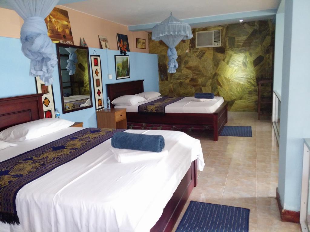 Days Inn Kandy Bagian luar foto
