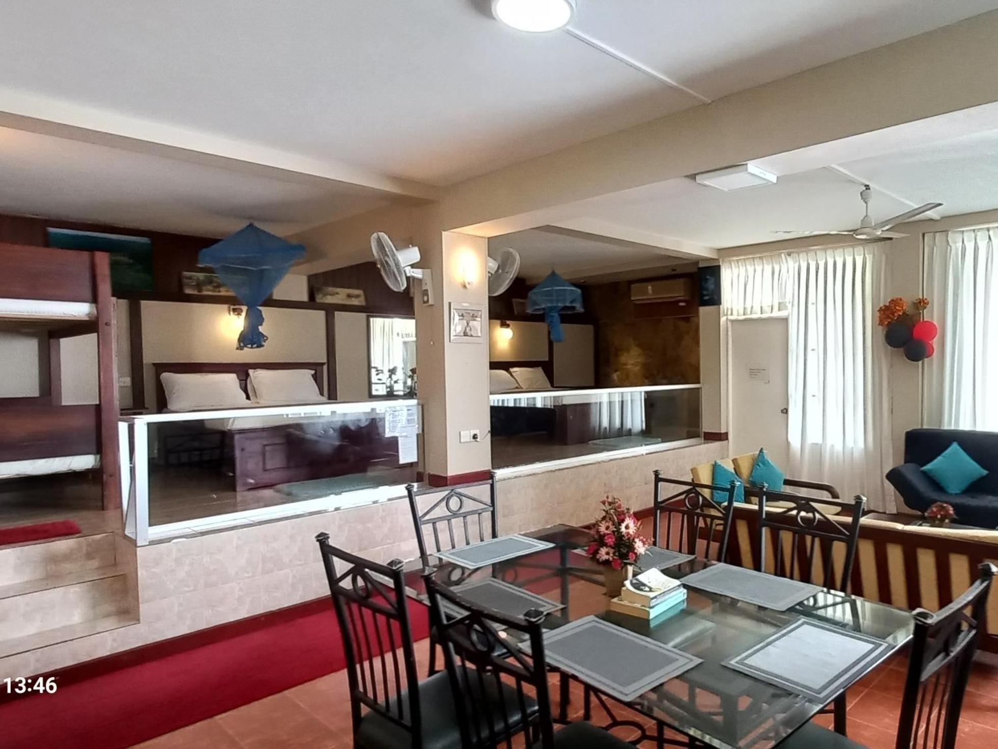 Days Inn Kandy Bagian luar foto