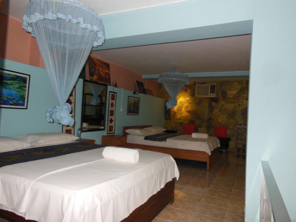 Days Inn Kandy Bagian luar foto